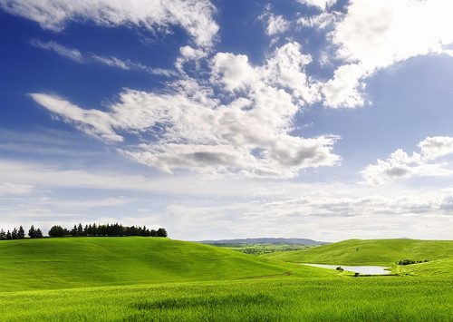 blue sky green landscape spring explore tuscany valdorcia 2009 sigma1020 andgreenisbeautiful