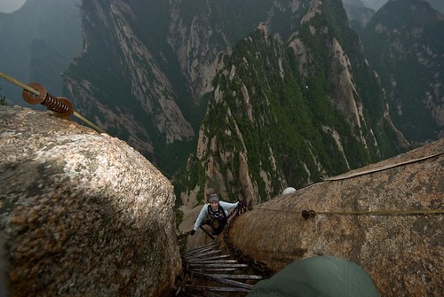 china cliff mountain nikon asia xian ladder precipice shaanxi lotusflower 華山 huashan d80 plankwalk mthuashan nikond80 qinglingmountainrange