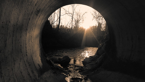 sunset sonnenuntergang kanal sewer kanalisation abwasserrohr überlauf