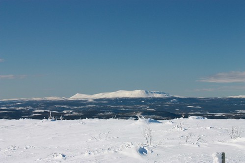morning blue sky mountain snow landscape skiing sweden distance skier vemdalen härjedalen