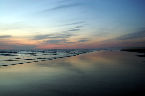 ocean sunset reflection beach water june oregon seaside sand pretty pacificocean sandybeach seasideoregon beachreflection