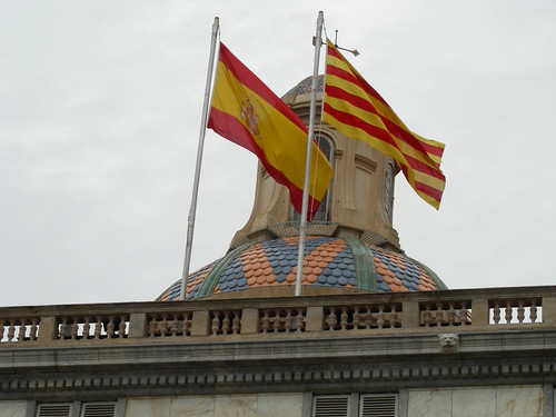 Banderas de España y Cataluña