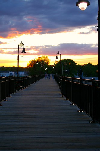 bridge sunset manchester newhampshire pedestrian nh boardwalk