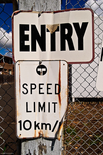 fence march nikon rust timber australia nsw newsouthwales speedlimit chainlinkfence tamron 2009 entry picton telecom lightroom d90 wollondilly 10kmh tamronspaf1750mmf28xrdiiildasphericalif nikond90 d90200903210250