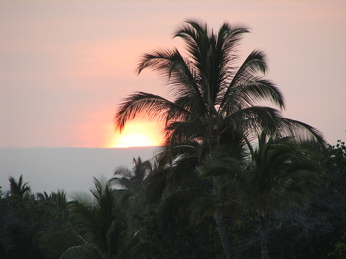 sunrise hawaii glow vog