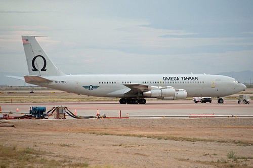 arizona phoenix airplane airport nikon aviation omega gateway boeing 707 mesa tanker aza d90 iwa kiwa omegatanker phoenixmesagatewayairport kc707