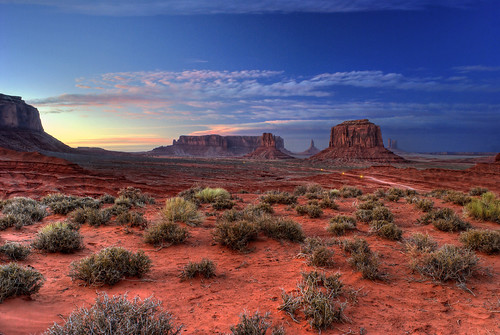 sunset arizona southwest utah desert redrock monumentvalley monolith hdr sigma1020mm navajotribalpark themittens photomatrix nikond80 vosplusbellesphotos dragondaggerphoto