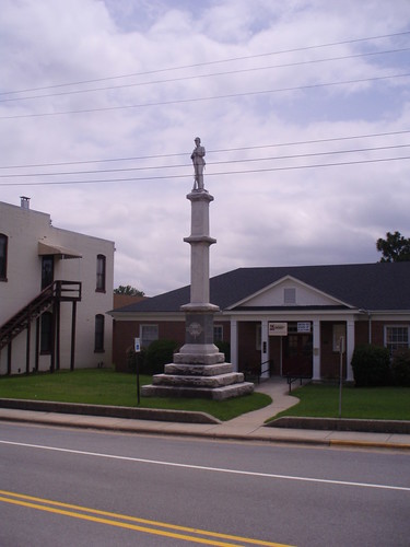 northcarolina courthouse gatesville confederatememorial gatescounty