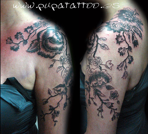 Tatuaje flores estilo boceto, Pupa Tattoo, Grananda by Marzia PUPA Tattoo