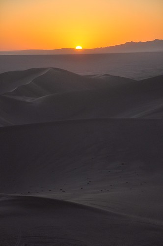 china travel sunrise desert silkroad