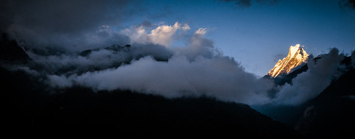 travel nepal mountains clouds landscapes asia aca himalaya ghandruk westernregion efs1755mmf28isusm annapurnaconservationarea eos60d newchhomrong