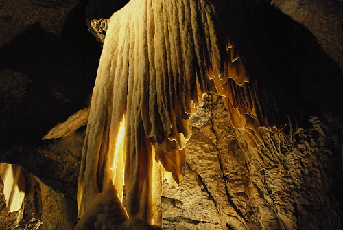light shadow underground czechrepublic cave cavern stalagmites nikond60 moravskykras southmoravia punkva moraviankarst punkvacaves nikkorafsdx1855mmf3556gvr morawskikras