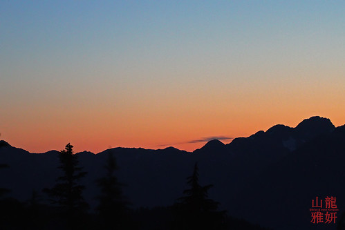 sunset mountains highlands hiking meadows alpine diamondhead squamish elfinlakes garibaldiprovnicialpark