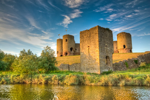 reflection castle clouds canon river day sunny rhyl prestatyn rhuddlan 5photosaday hdrsky flickrandroidapp:filter=none pwfair pwpartlycloudy pwclear pwsunny