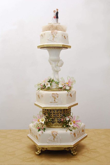 Cake by Bayer Iris of Elegantlittlethings