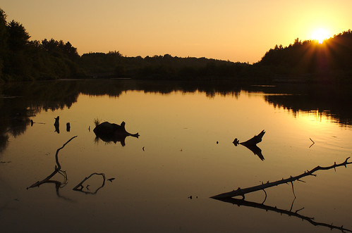 sunset lake water up reflections pond nikon michigan july4th 4thofjuly upperpeninsula starburst munising wetmore nikon28mmf28seriese coxpond