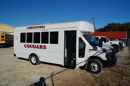 ford starcraft minibus cougars christoval activitybus