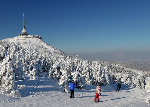 Přijeďte si zalyžovat kdykoliv v sezoně 2013/14 do Ski areálu JEŠTĚD s 35% slevou