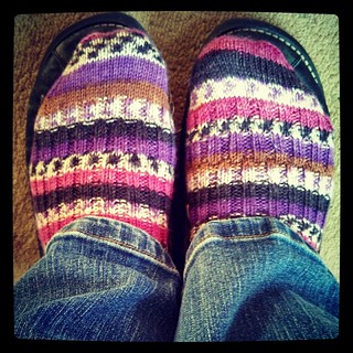 Getting ready to head to work #happyfeet #handknit #socks #Trekking #ootd #jeans #knitstagram #knitting