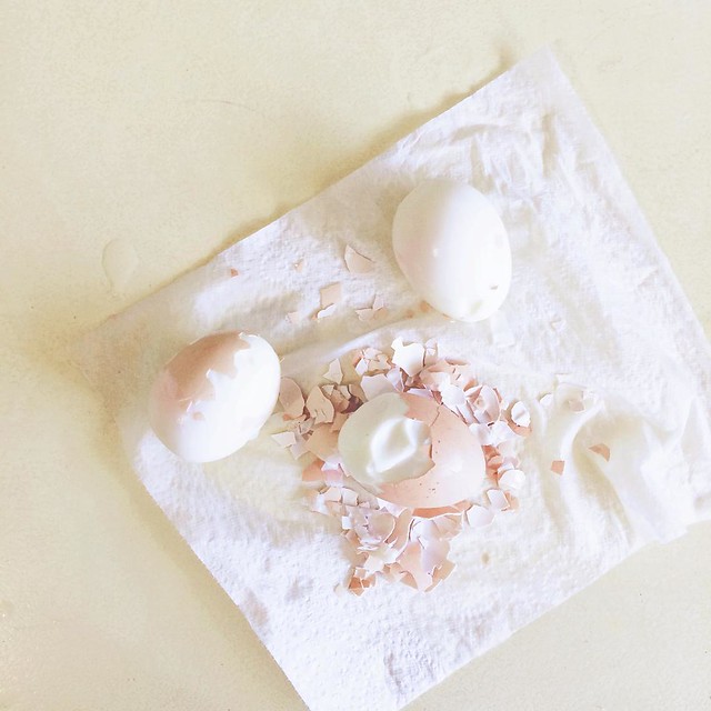 Eggs are one of my favourite things to eat but may be my most hated thing to prep and style. Yes they were old, yes I added bicarb to the water, yes they are perfect inside but I'll be damned if I can get the shells off, even under water. #behindthescenes