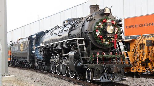 seattle christmas camera railroad travel usa holiday black color heritage tourism metal oregon digital america train canon portland photography photo big spokane flickr gallery technology pacific northwest or events picture machine saturday rail railway landmark center science class powershot steam adventure transportation type huge historical locomotive express northern 700 baldwin hdr cliche hs 484 sps sx40 flickrelite 844steamtrain christmaspicturegallery