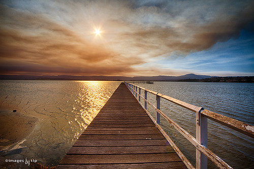 sunset fire bushfires lakeillawarra facebookcomimagestlp imagestlp