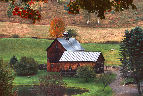 road old autumn red mountain plant building tree green fall classic nature beautiful beauty field grass leaves yellow barn rural forest season landscape outdoors cozy pond colorful pretty vermont unitedstates natural farm vibrant country newengland fences farmland hills foliage changing pasture woodstock vacations sleepyhollow agriculturalbuildings