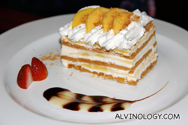 Mango Float (S$12) - layered graham biscuit with mango cream, topped with fresh mango slices 
