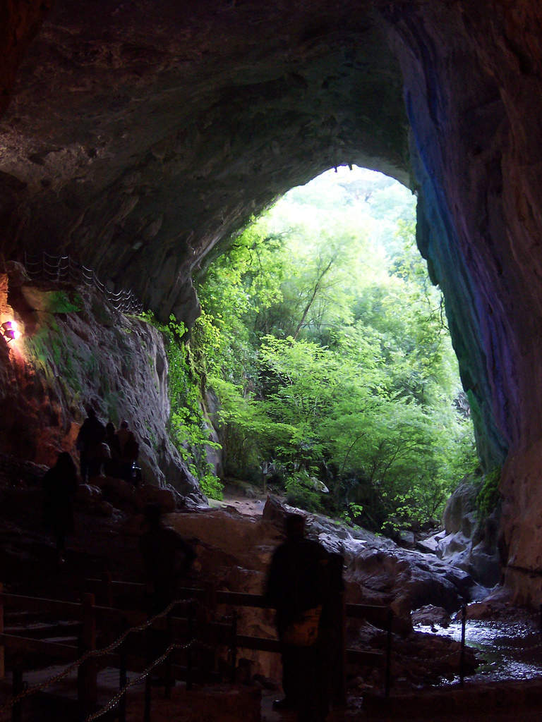 6. La cueva de los aquelarres, en Zugarramurdi. Autor, Carlalove