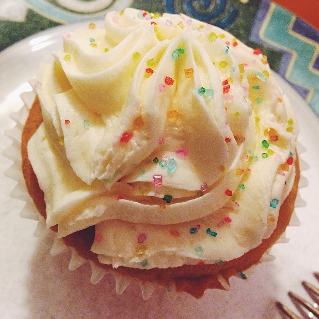 Vanilla cupcake. Vanilla frosting. Sprinkles. #foodporn #cupcakes #sprinkles #vscocam