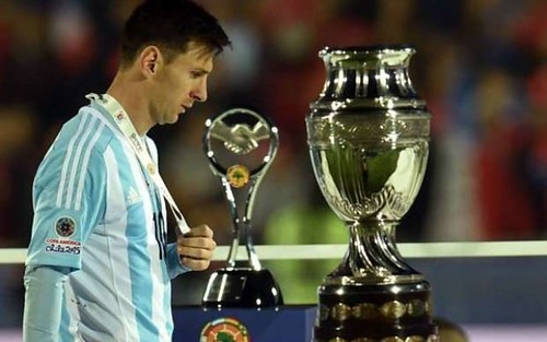 Clamoroso in Copa America: Messi rifiuta il premio di miglior giocatore del torneo