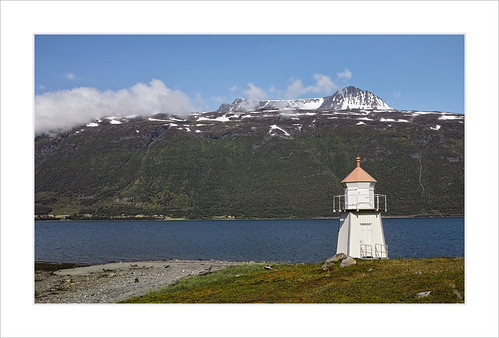 lighthouse landscape norge seaside storfjord salmenes