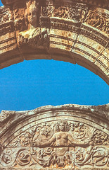 Temple d'Hadrien, Ephèse