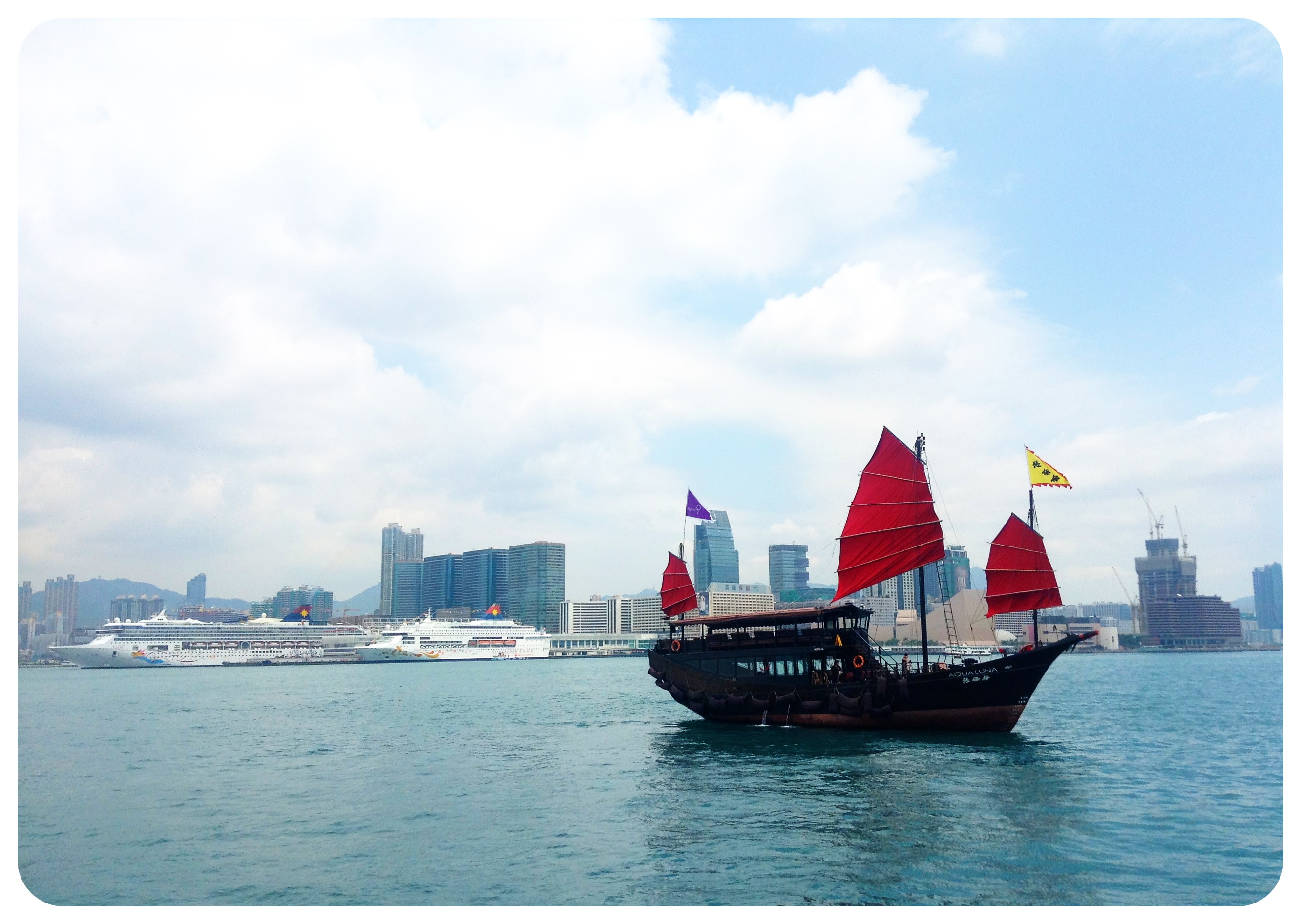 chinese junk boat