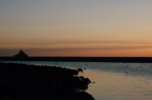 sunset sea mer normandie montsaintmichel baie rochetorin