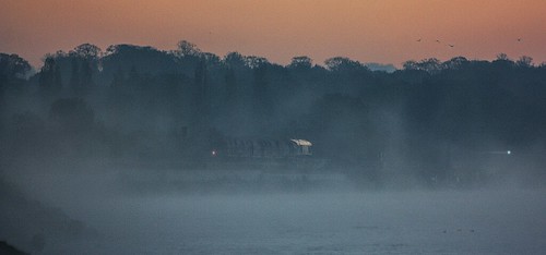 mist water fog sunrise river dawn haze diesel steel trains estuary ethereal coastline locomotive railways freight vapour humber foreshore class66 hessle ferriby sydyoung