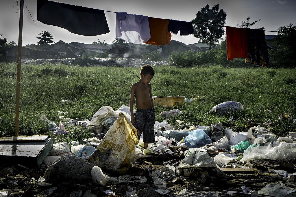 life in slums of Phnom Penh