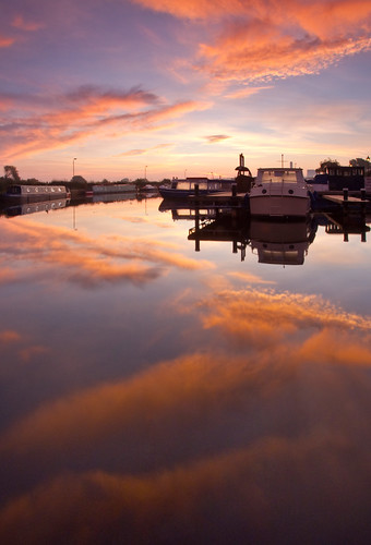reflection water marina sunrise river dawn cut trent sawley