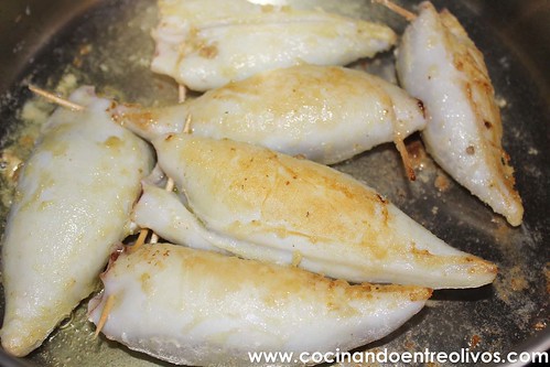 Calamares rellenos de carne www.cocinndoentreolivos (20)