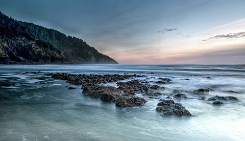 don3rdse 3rdsiblingphotography canon canon5d 5d eos february 2017 or oregon coast oregoncoast beach point seascape travel weather ocean water sand rock surf waves hecetabeach hecetaheadlighthouse sunset dusk