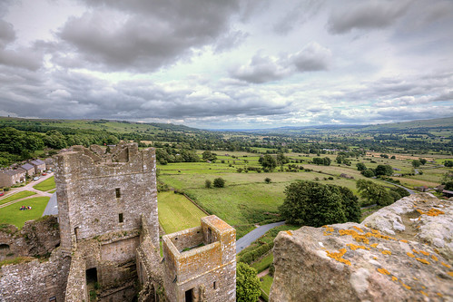 uk england sky castle clouds landscape cloudy yorkshire medieval northyorkshire yorkshiredales wensleydale boltoncastle