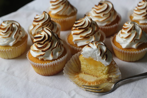 Meyer lemon meringue cupcakes