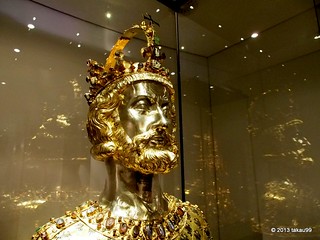 カール大帝の黄金の像