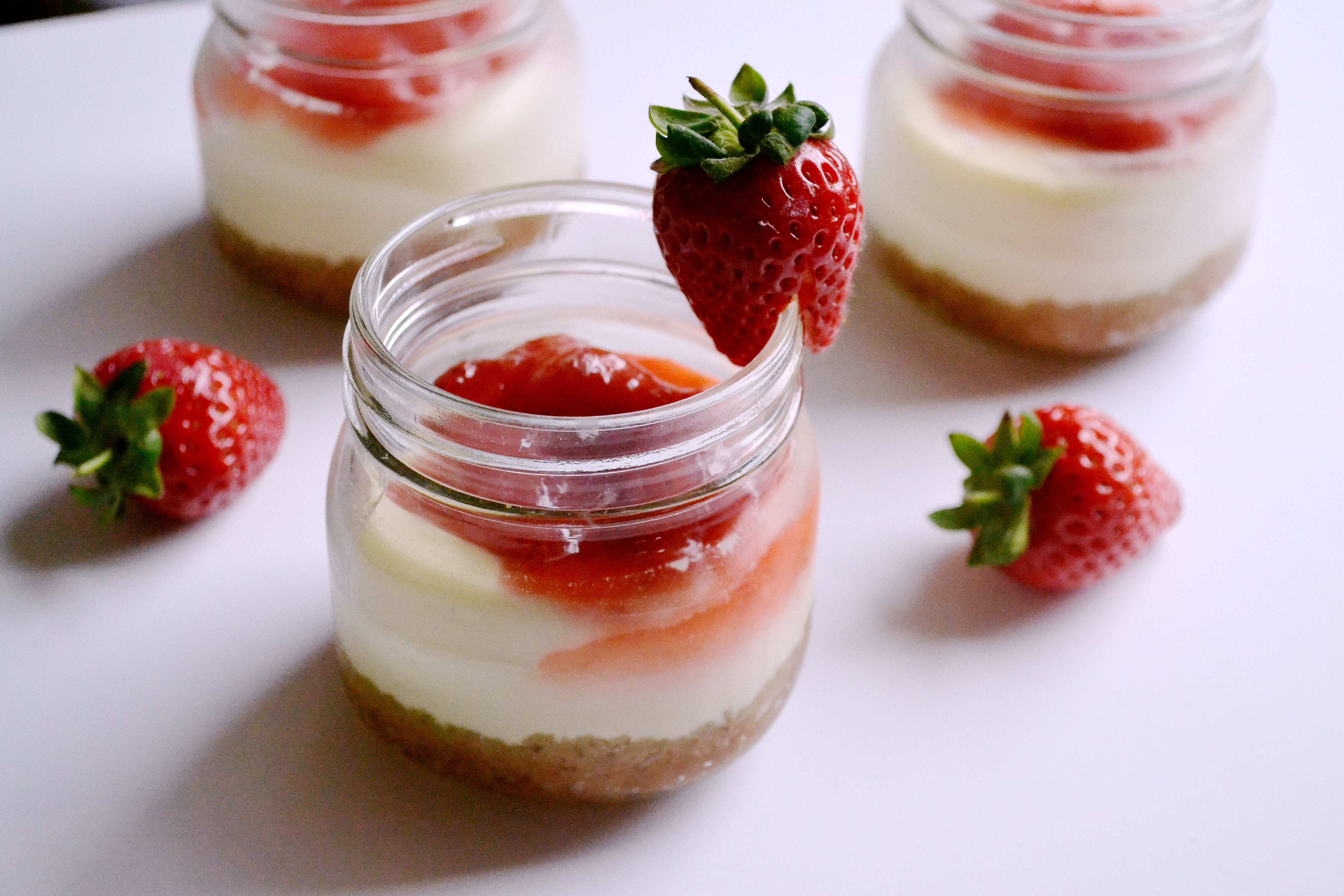 Strawberry Cheesecake In a Jar