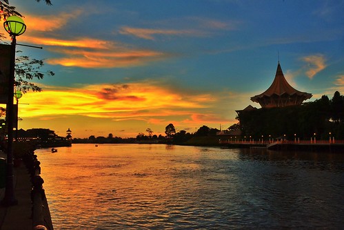 sunset colour river sarawak malaysia borneo kuching kuchingwaterfront