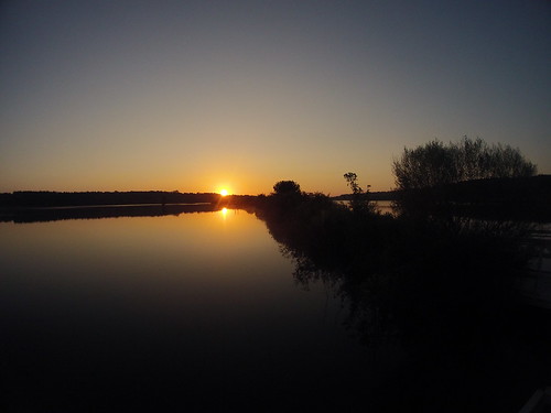 Sunrise at Piney Z. Lake