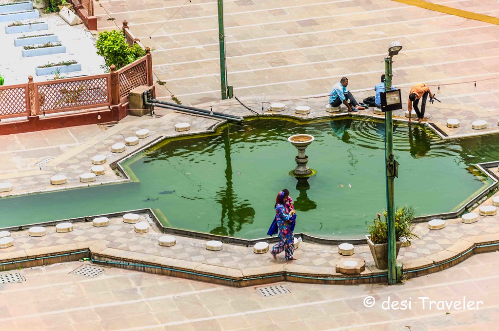 Water fountain Fathepuri Masjid Old Delhi 6