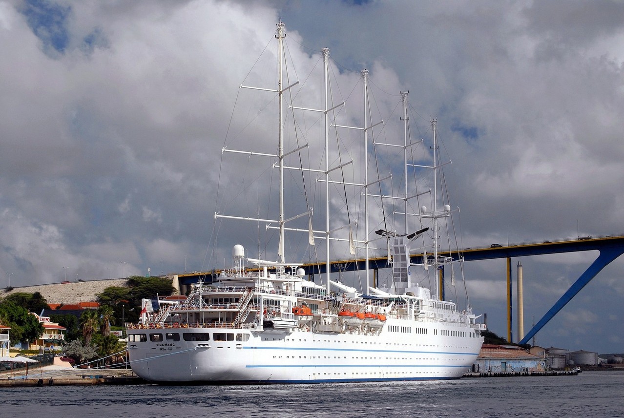 Cruceros de Lujo / Luxury Cruises