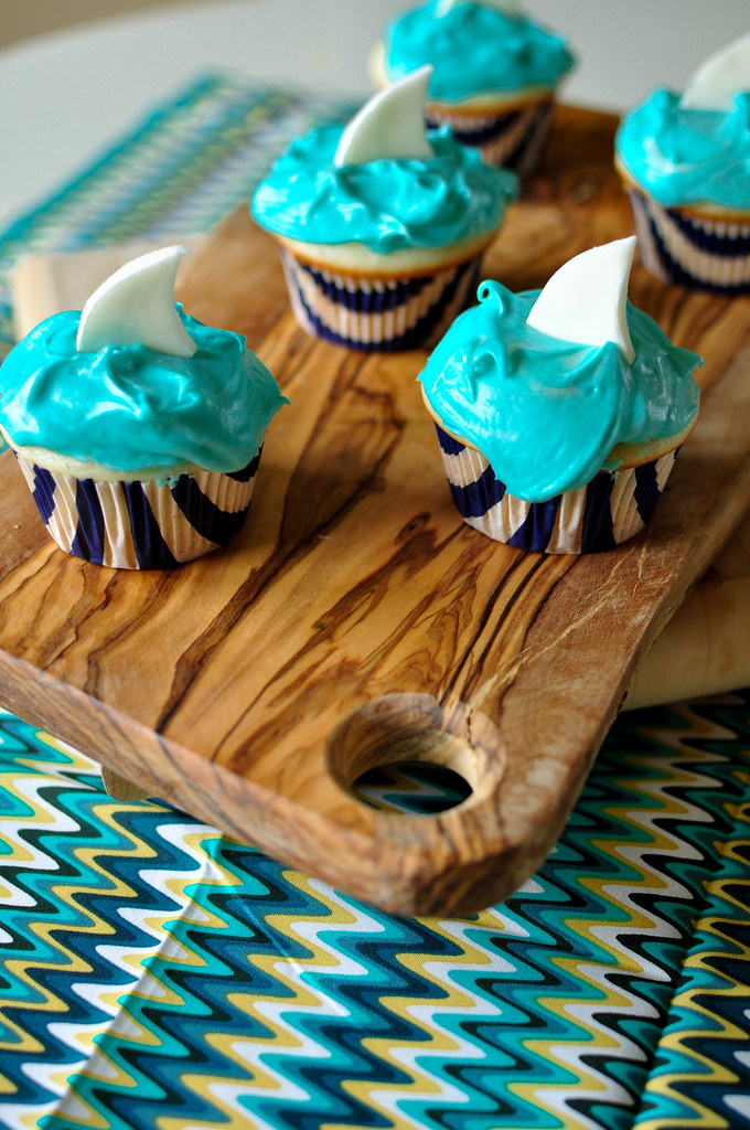 Shark Cupcakes 1