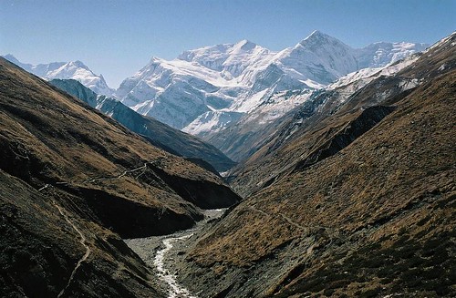 nepal 2 mountain 3 2004 analog trekking trek river landscape iii 4 peak mount ii round himalaya iv annapurna annapurnas kone canoneos300 himal annapurnaii khola gangapurna annapurnaiii thorung annapurnaiv ganggapurna ledar